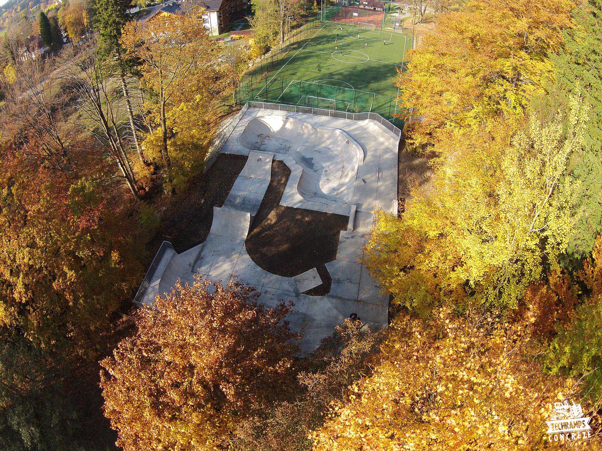 skatepark betonowy w szklarskiej