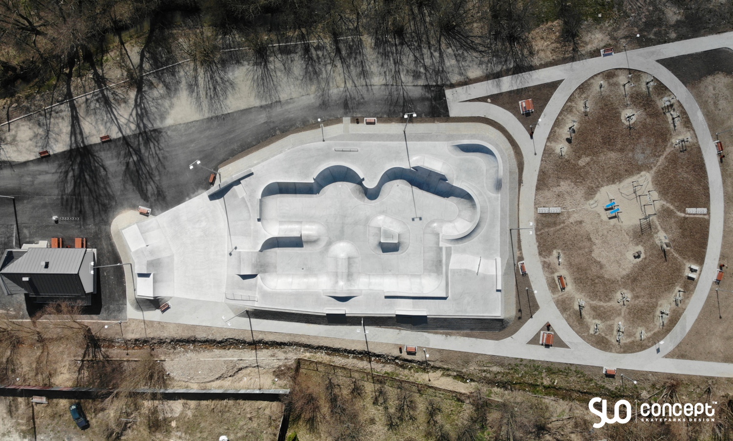 Skatepark betonowy w Słomnikach 