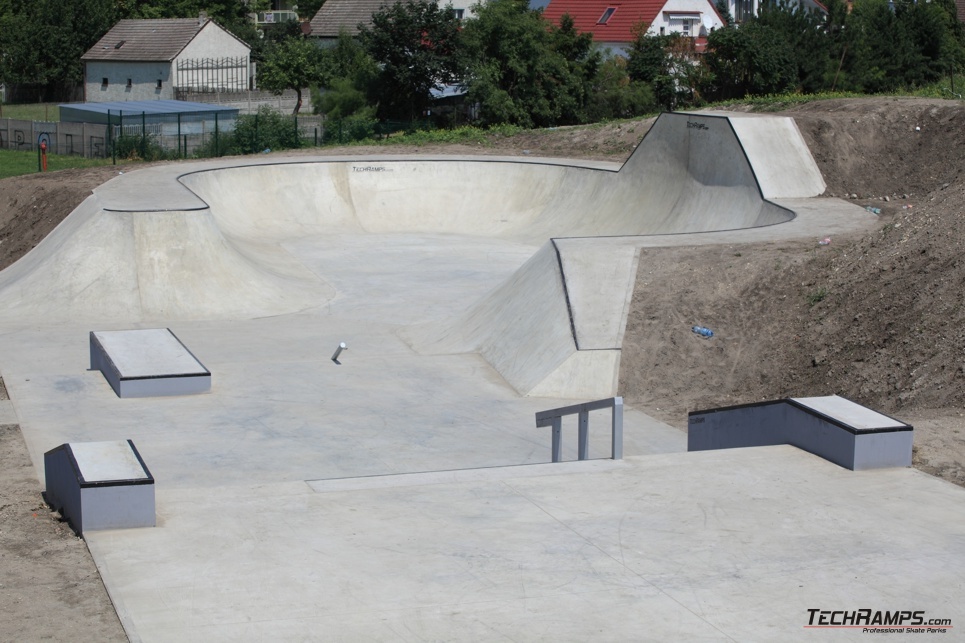 Bowl wykonany metoda natrysku na mokro - torkretowania