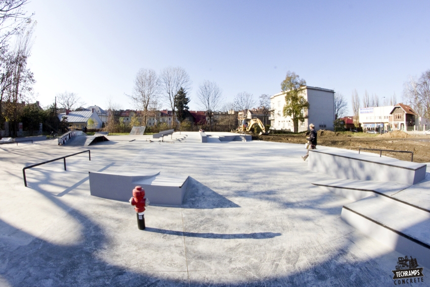 Concrete skate park - Tarnow Techramps